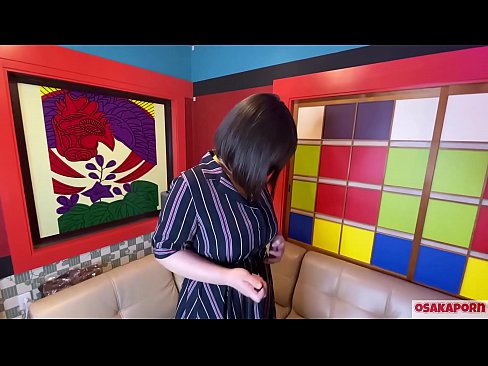 ❤️ Cutie Japanese pẹlu awọn omu nla ṣe baraenisere pẹlu awọn nkan isere ibalopọ ati pe o ni orgasm kan. O sọrọ ninu ifọrọwanilẹnuwo kan nipa iriri onibaje rẹ. Awọn ori omu nla ati obo ti o ni irun ti n kerora. Osaka onihoho ❤️❌  Ibalopo ❌️❤